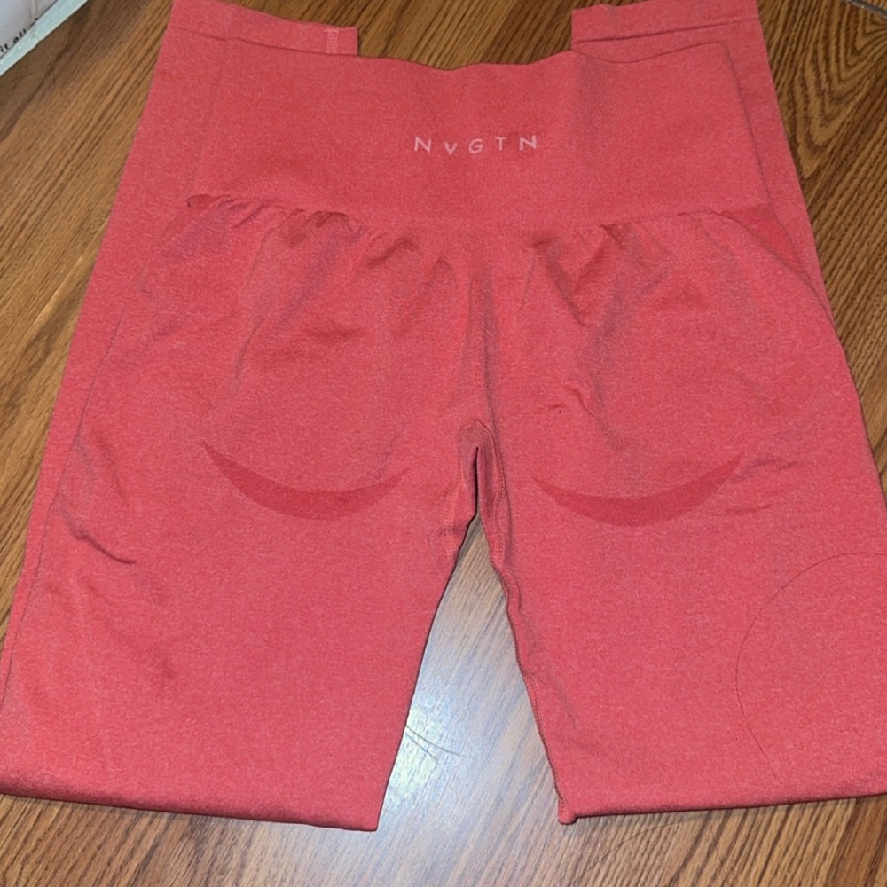 NVGTN Vibrant Coral Leggings